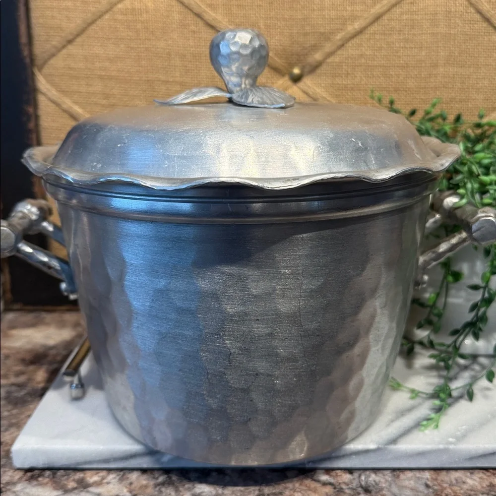 Vintage Everlast Lidded Ice Bucket